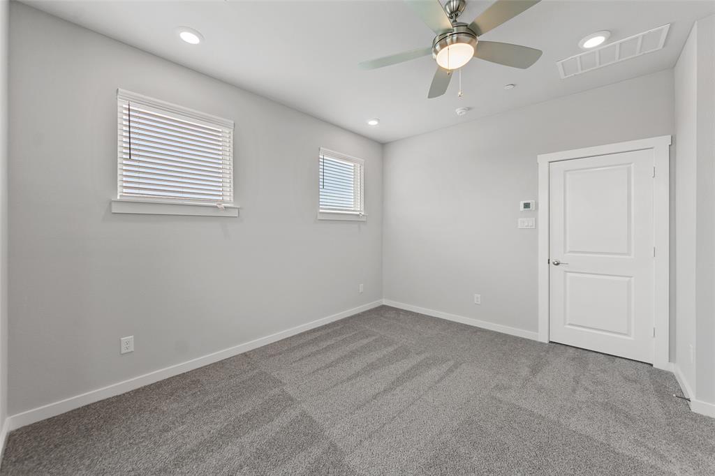 800 Emerling Property Photo 16