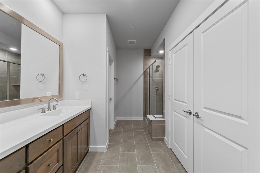 800 Emerling Property Photo 17