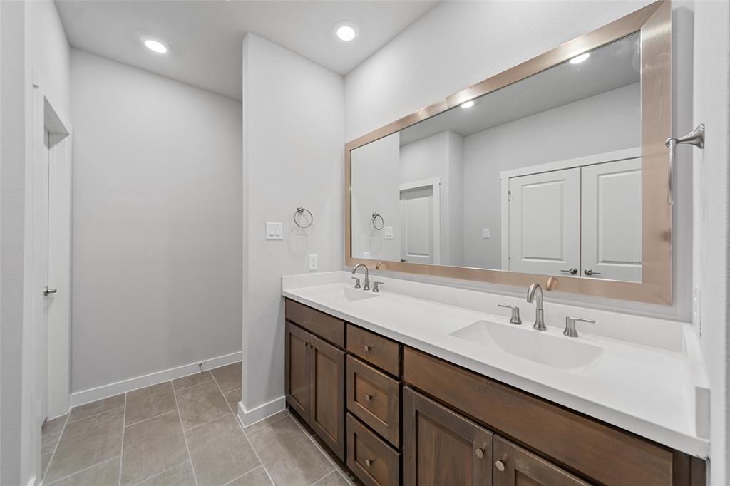 800 Emerling Property Photo 20