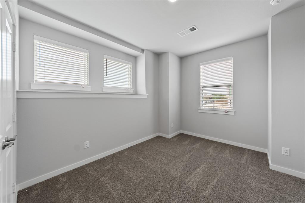 800 Emerling Property Photo 22