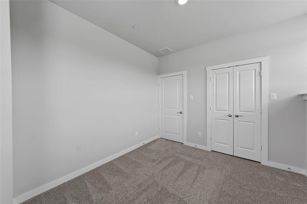 800 Emerling Property Photo 23
