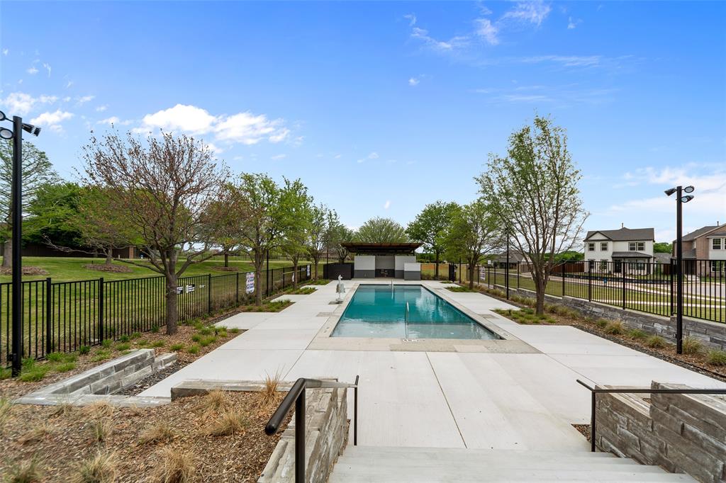 800 Emerling Property Photo 29