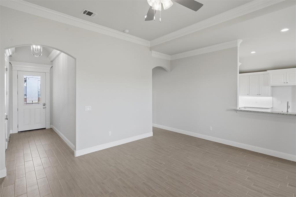 1354 Oleander Drive Property Photo 8