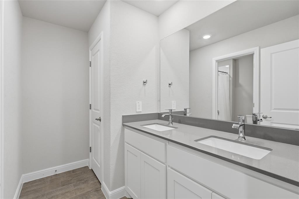 1318 Boulder Drive Property Photo 5