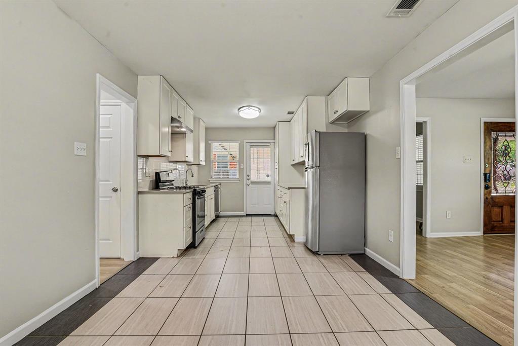 1125 Waweenoc Avenue Property Photo 8