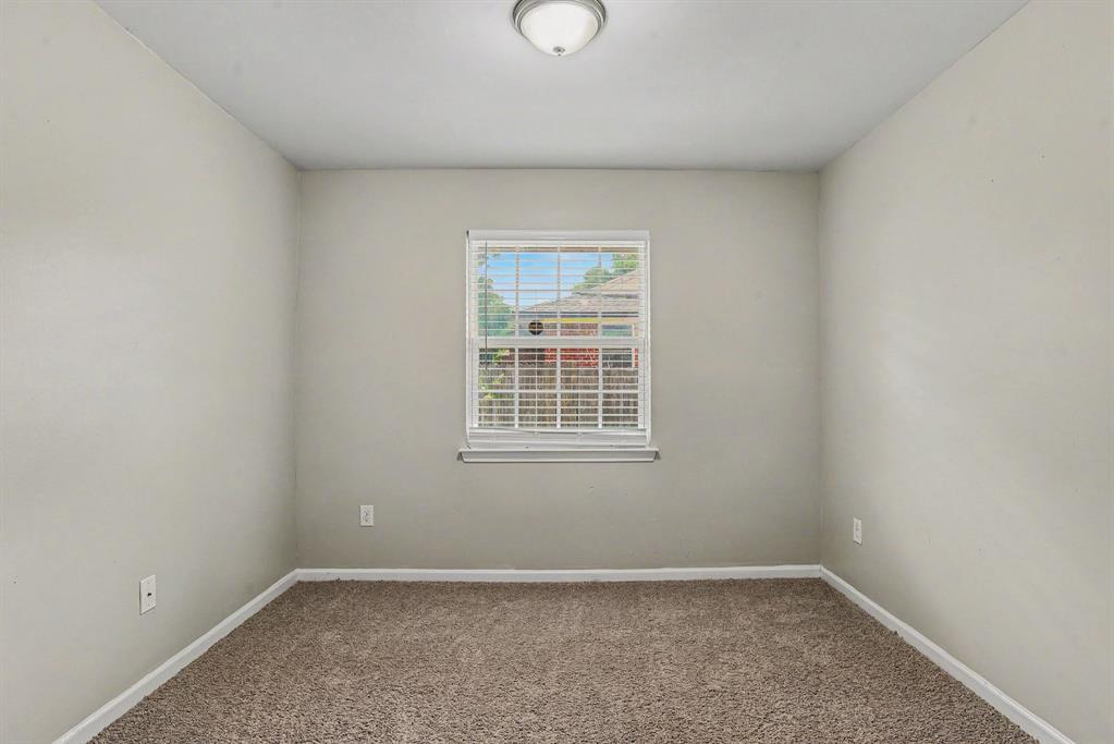 1125 Waweenoc Avenue Property Photo 11