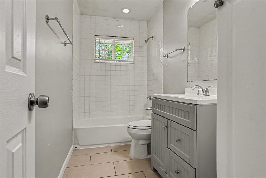 1125 Waweenoc Avenue Property Photo 15