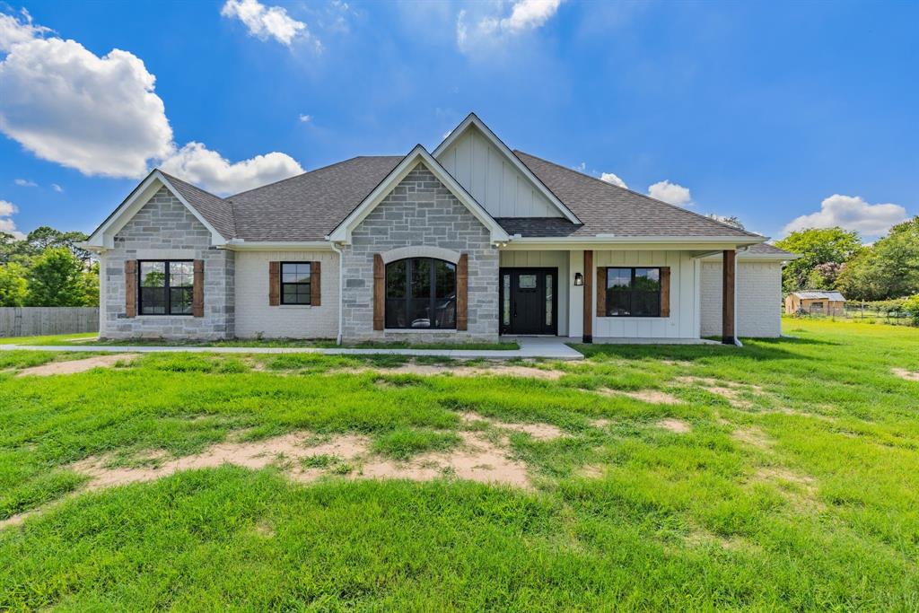 202 Rs County Road 1189 Property Photo 4