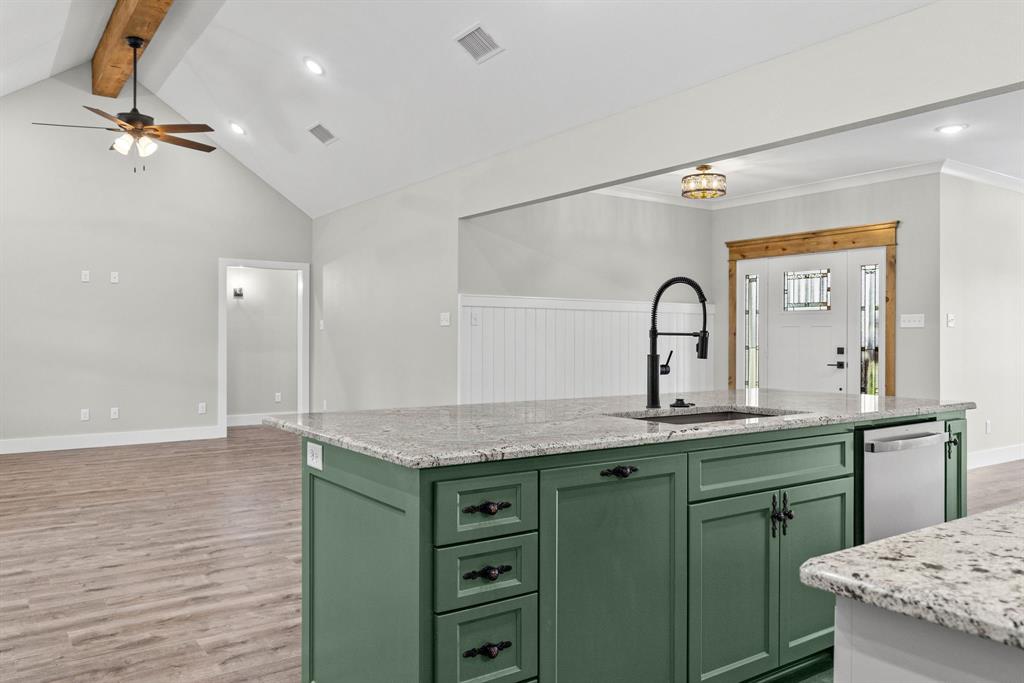 202 Rs County Road 1189 Property Photo 14