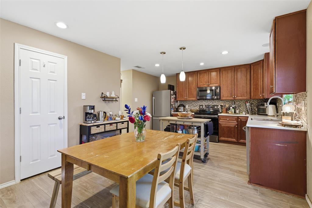 2313 Southway Property Photo 12