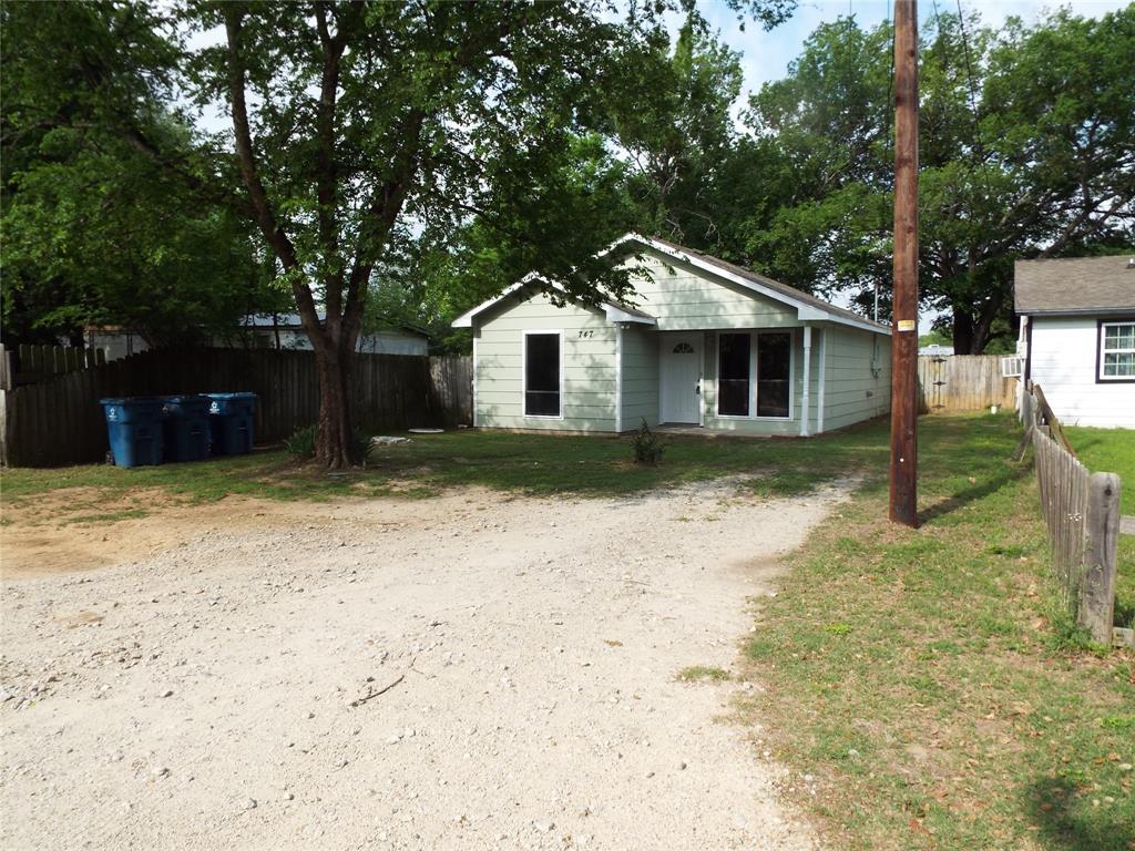 747 Luther Ln Property Photo 1