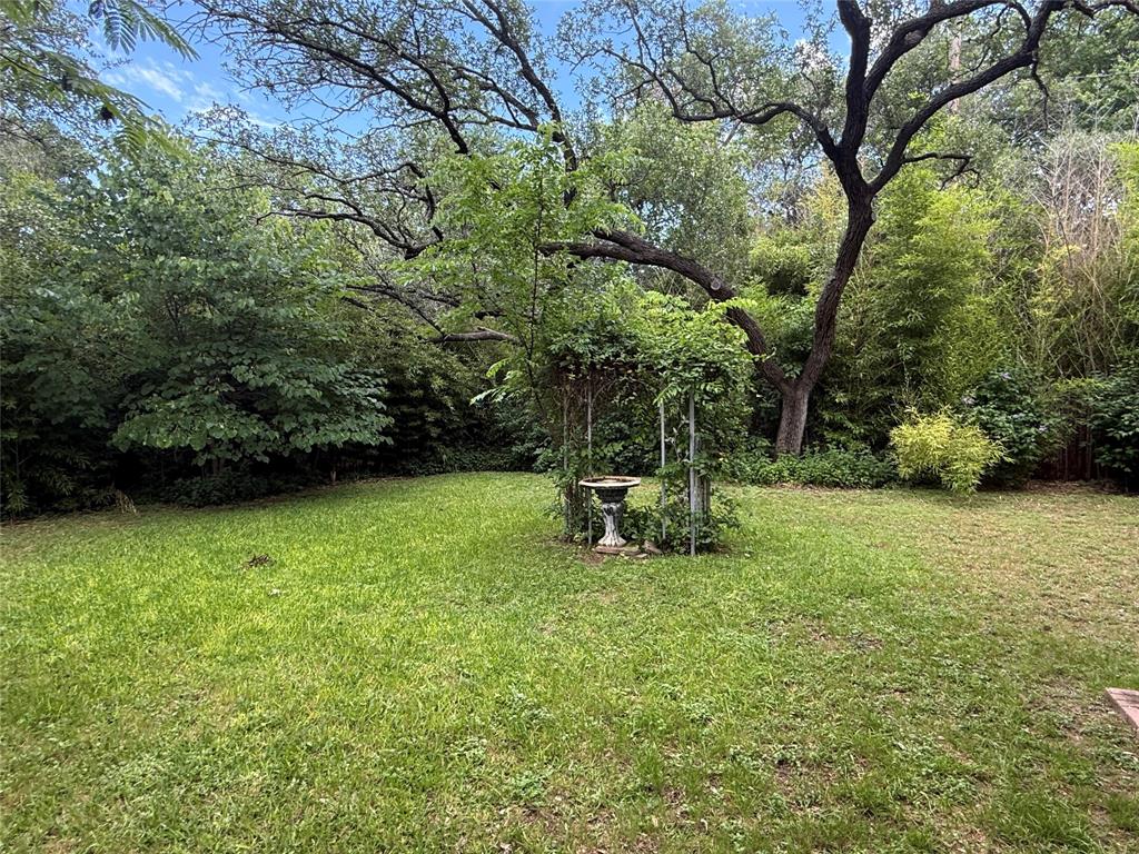 1106 Morris Street Property Photo 6
