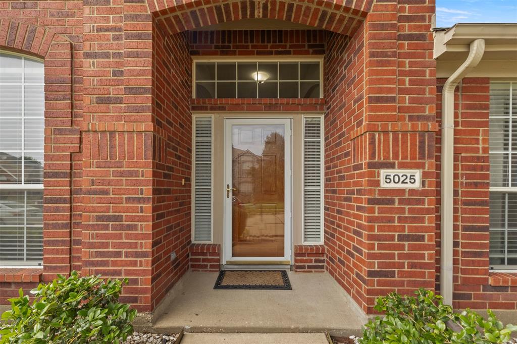 5025 Vineyard Lane Property Photo 2