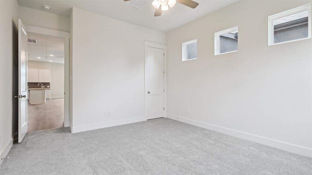 905 Meadowcrest Drive Property Photo 13