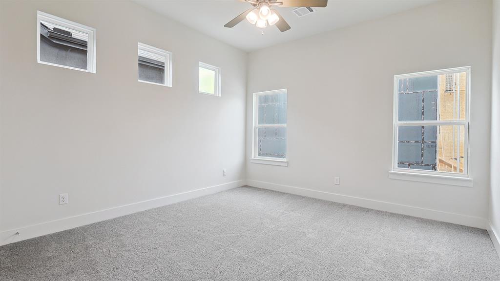 905 Meadowcrest Drive Property Photo 23