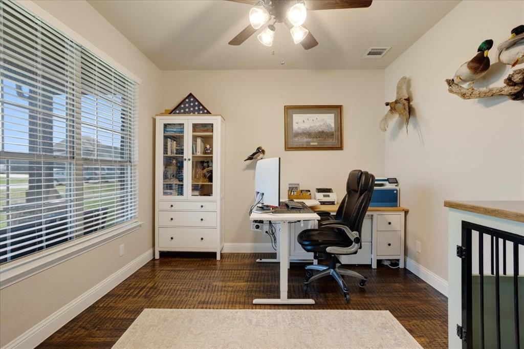 1035 Hickory Lane Property Photo 3