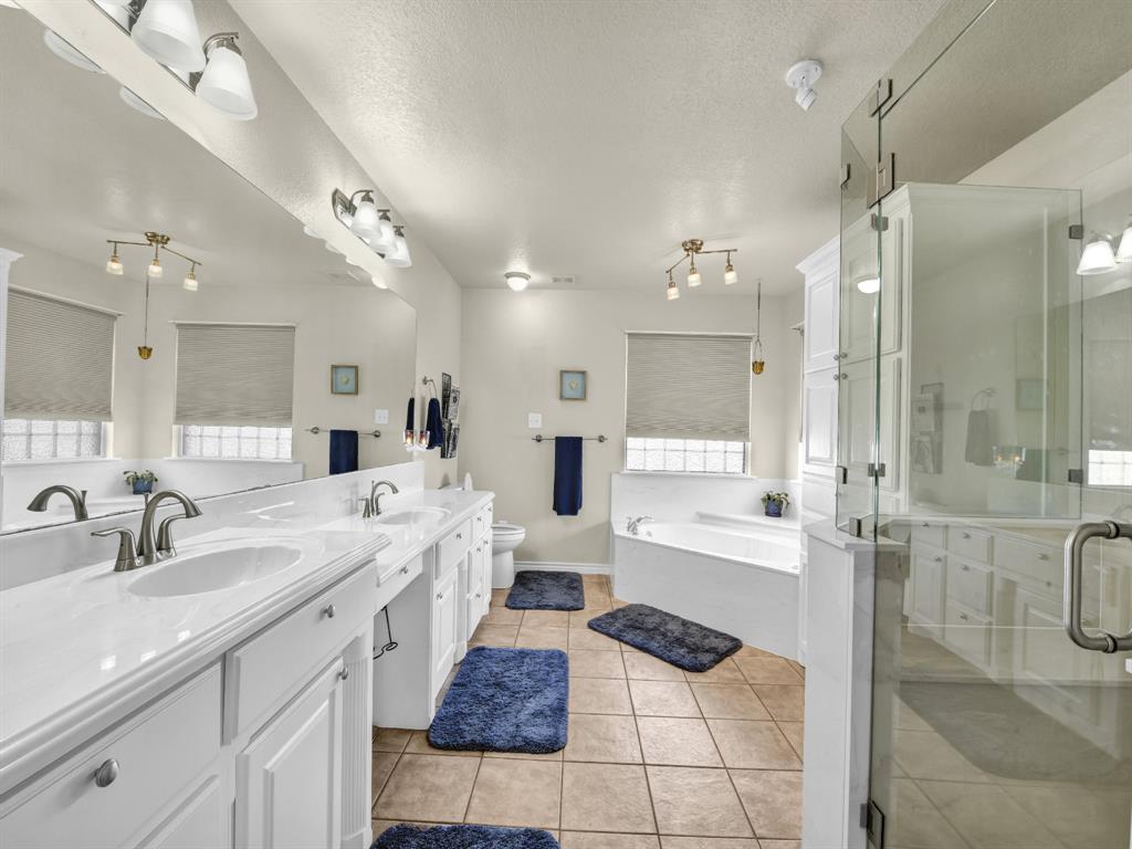 737 County Road 4699 Property Photo 17