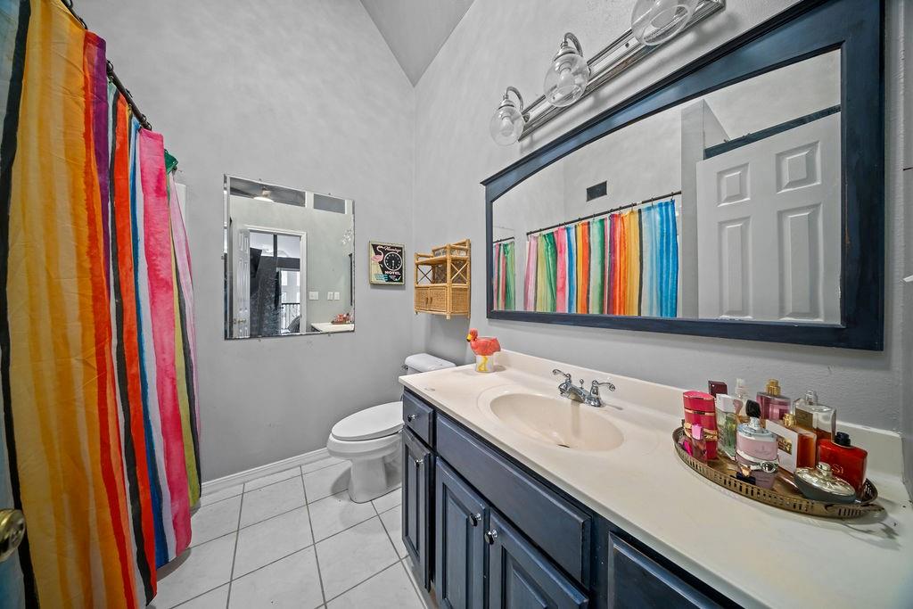 1122 County Road 3750 Property Photo 31