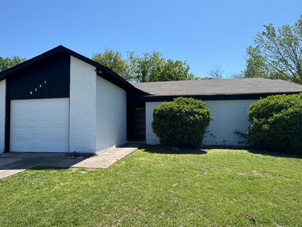 8237 Albert Street Property Photo 3
