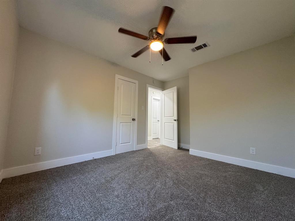8237 Albert Street Property Photo 11
