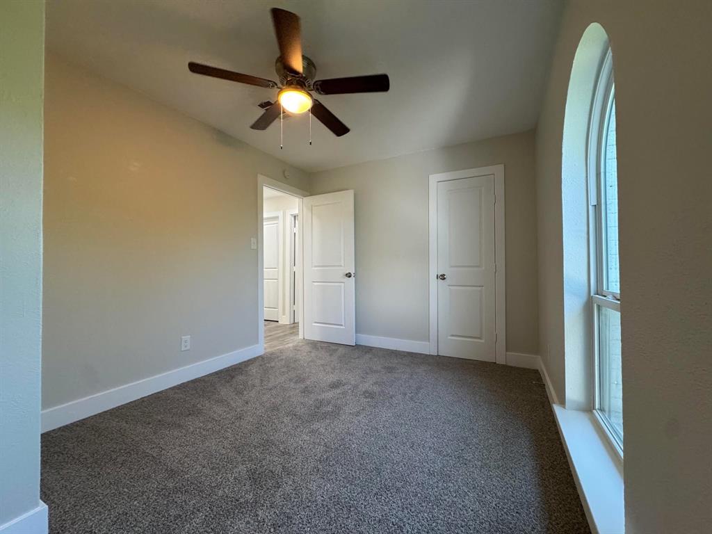 8237 Albert Street Property Photo 17