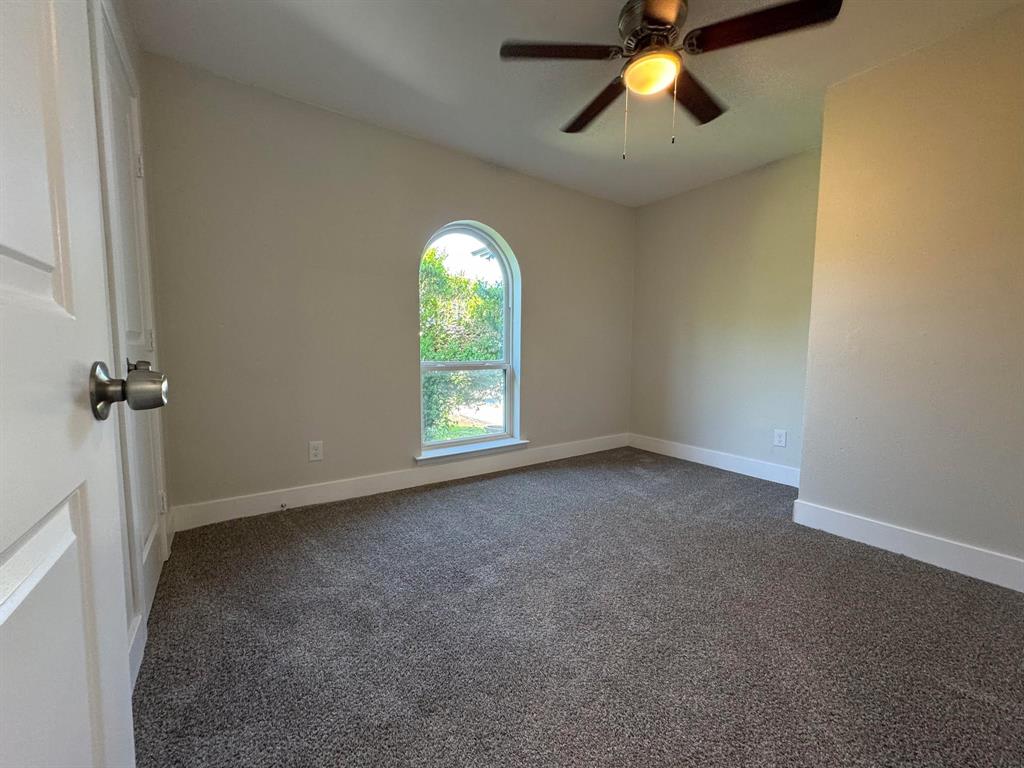 8237 Albert Street Property Photo 18