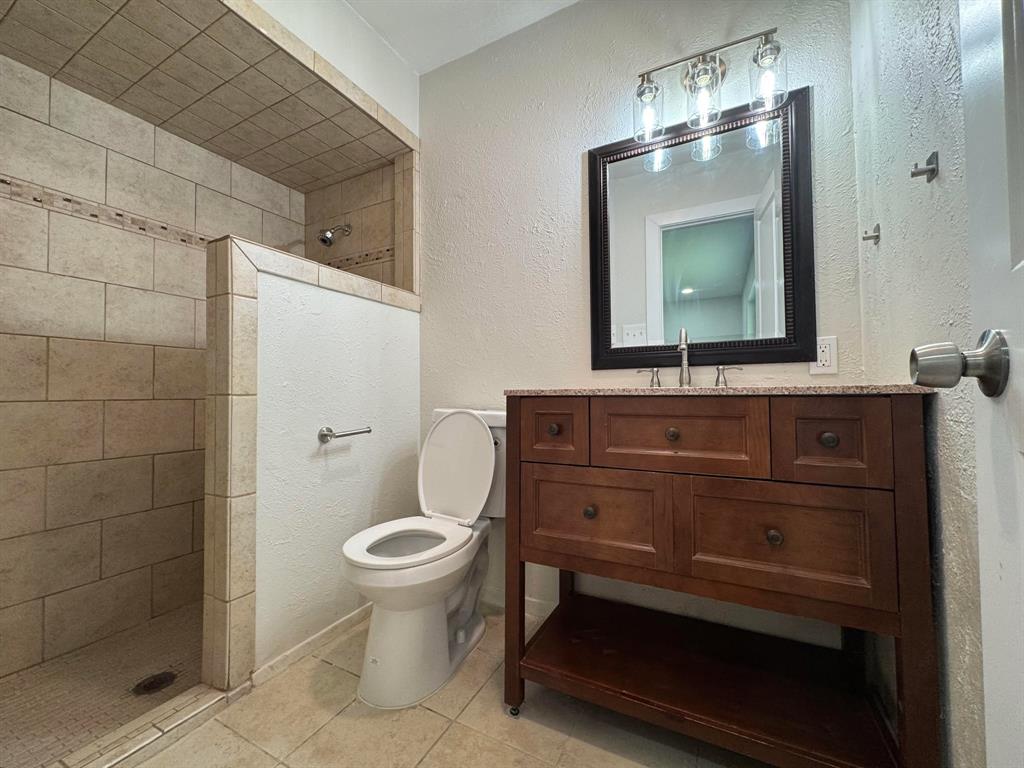 8237 Albert Street Property Photo 20