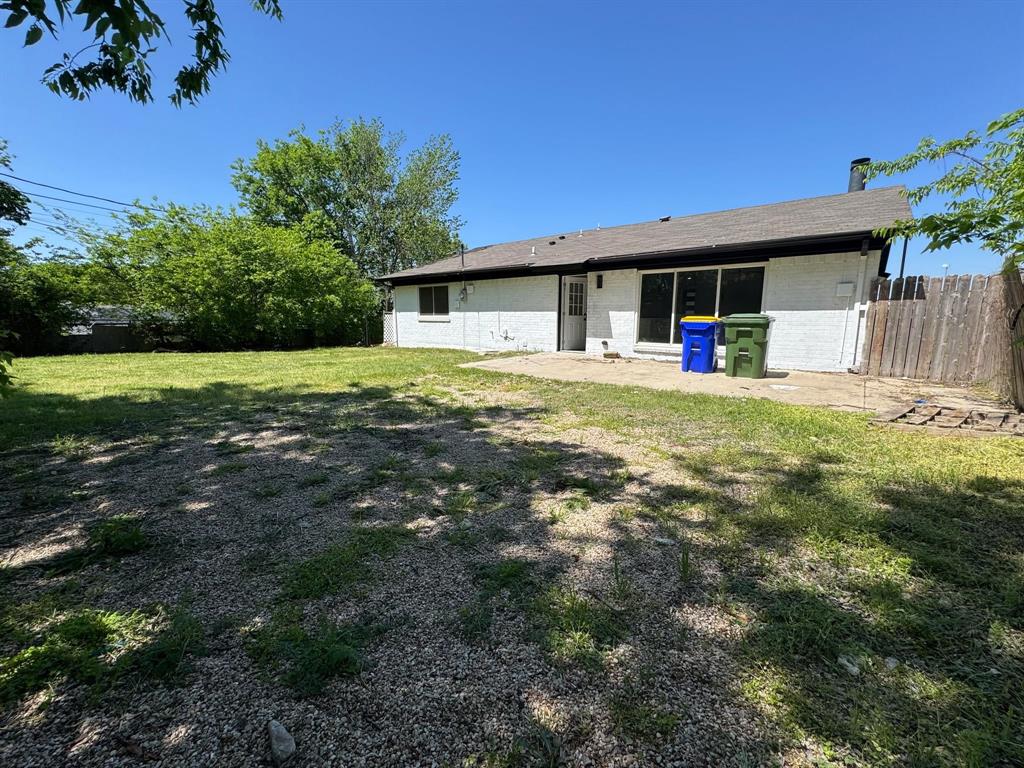 8237 Albert Street Property Photo 23