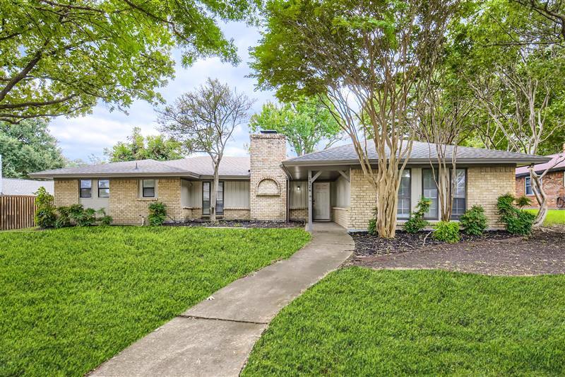 1724 Midcrest Drive Property Photo 1