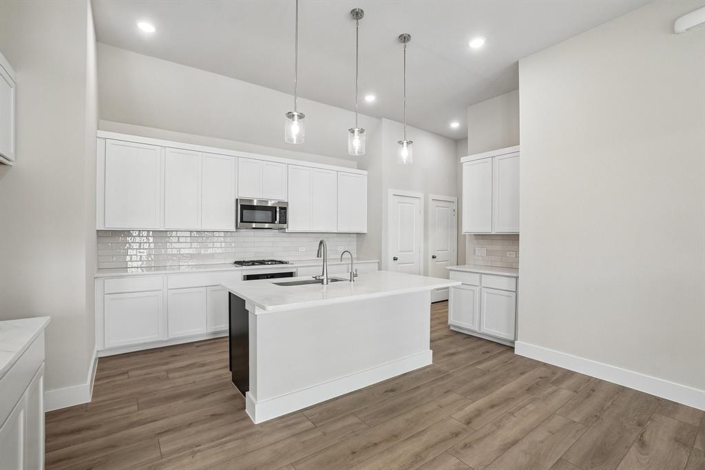 9301 Rolling Meadow Way Property Photo 3