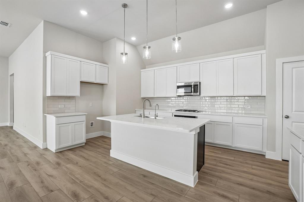 9301 Rolling Meadow Way Property Photo 12