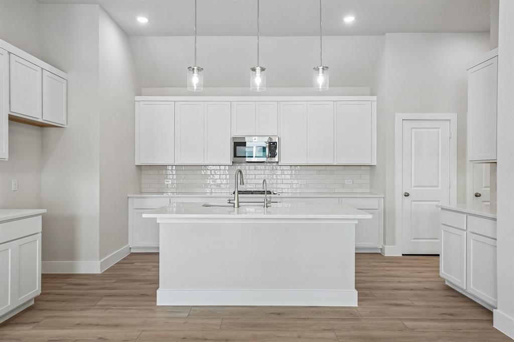 9301 Rolling Meadow Way Property Photo 13