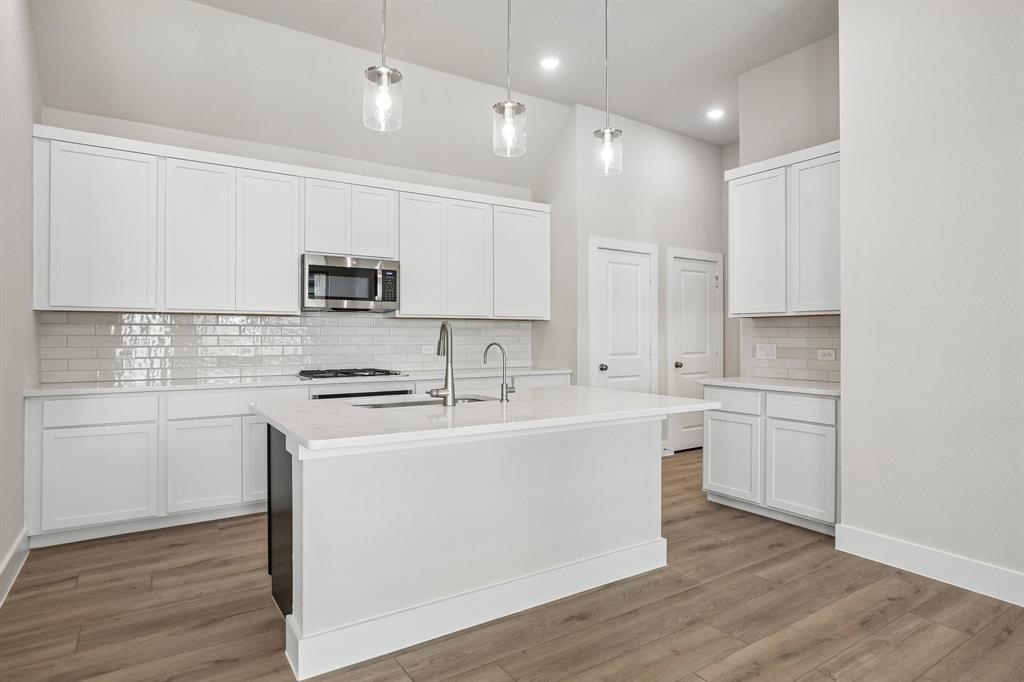 9301 Rolling Meadow Way Property Photo 14