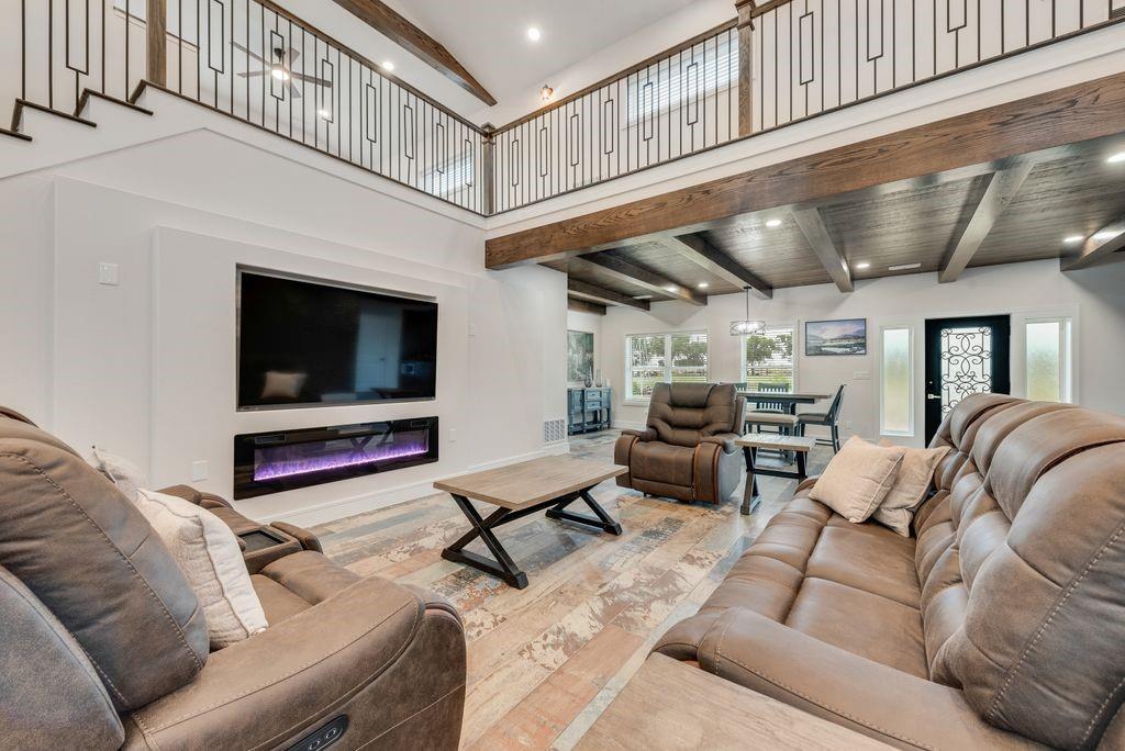 11167 Plainview Road Property Photo 11