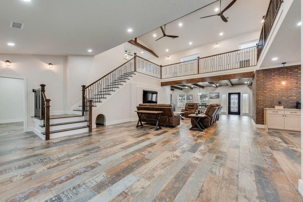 11167 Plainview Road Property Photo 15