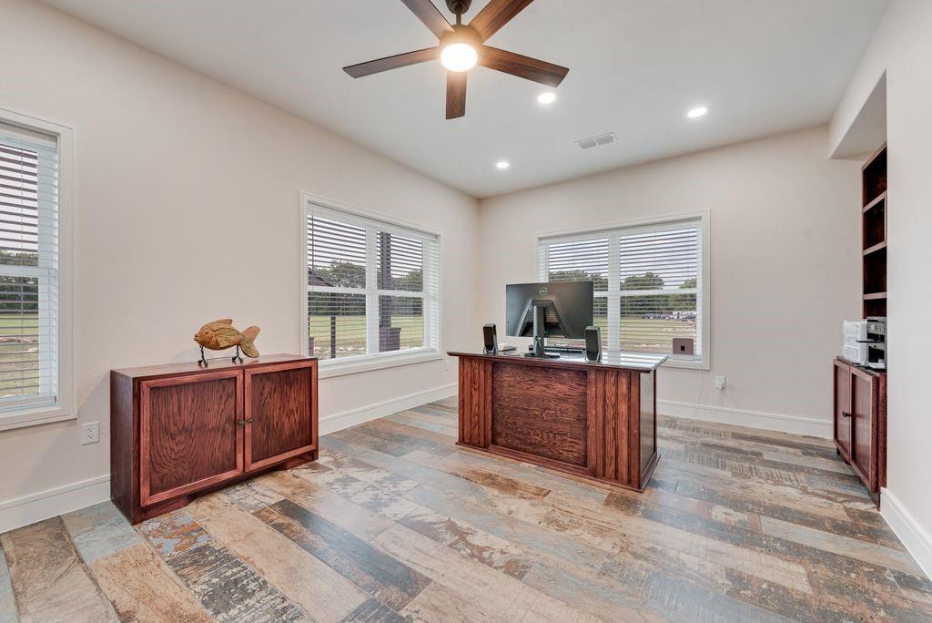 11167 Plainview Road Property Photo 32