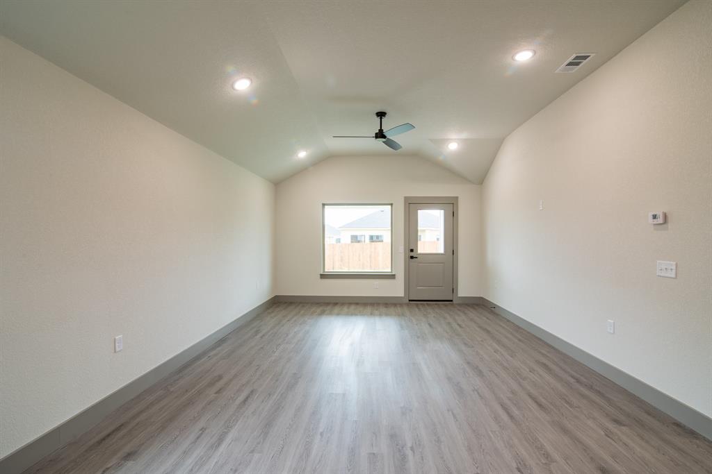 13565 Bonanza Circle Property Photo 6