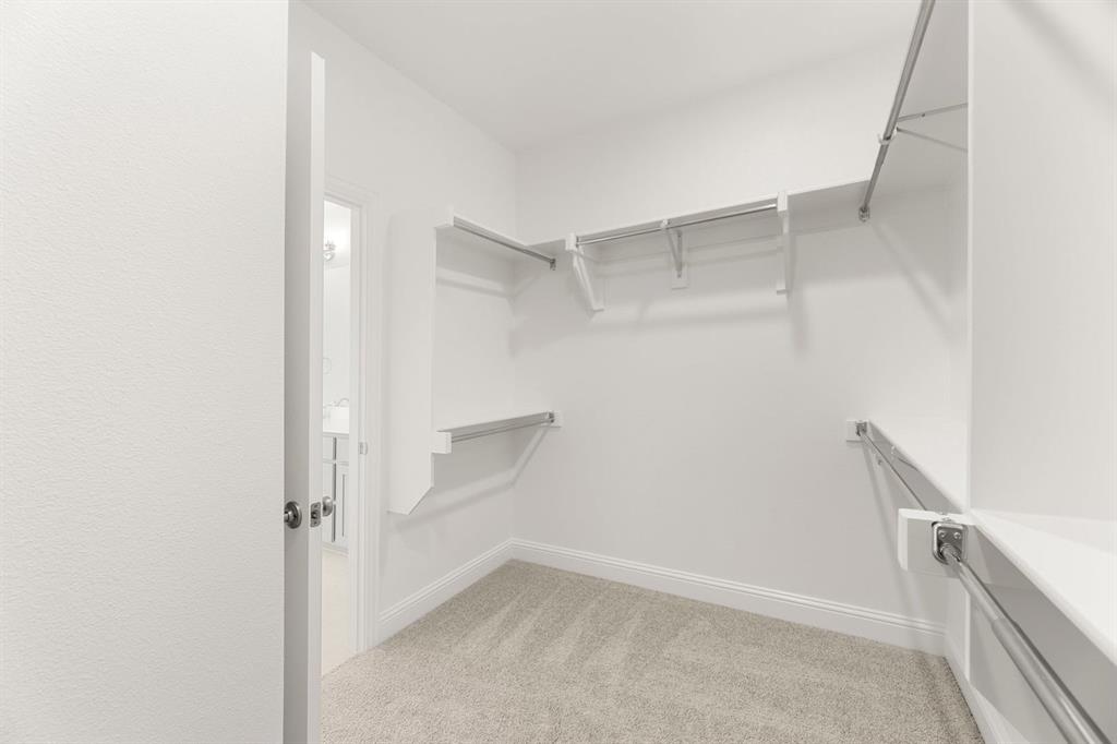 2906 Hanscom Street Property Photo 20