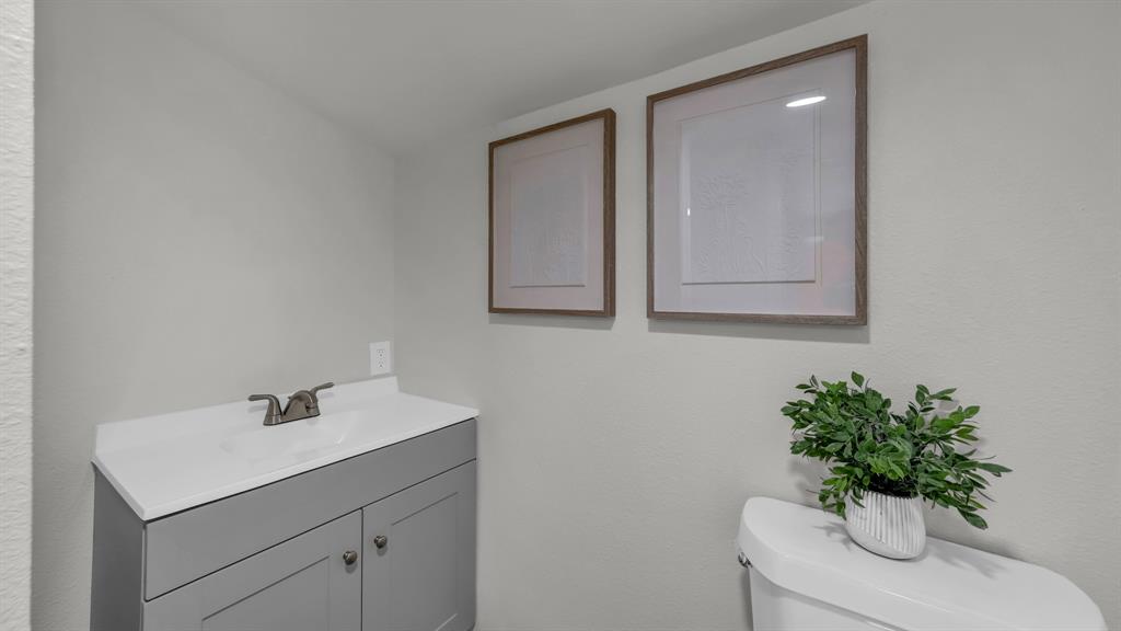 1220 N Rusk Street Property Photo 27