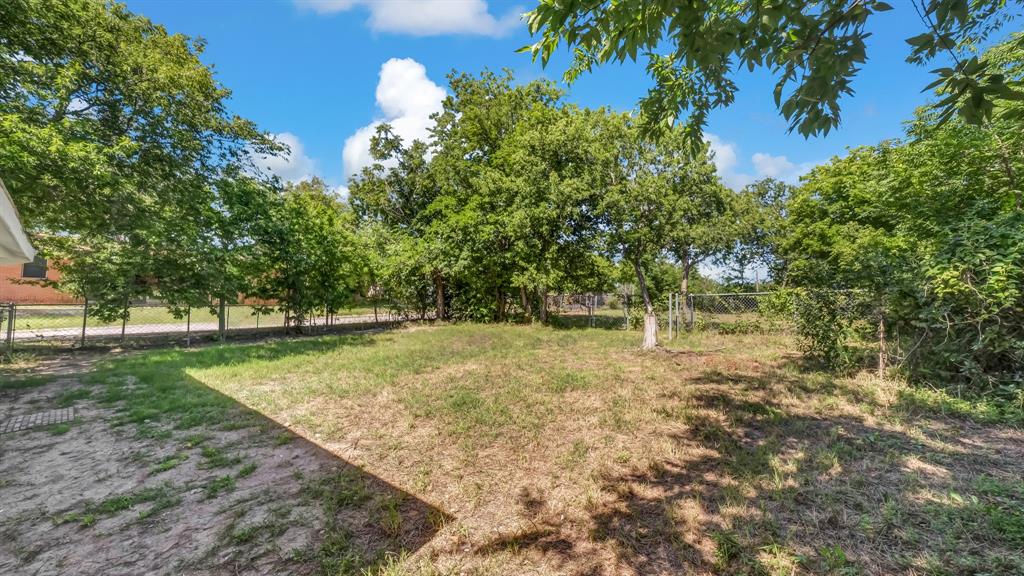 1220 N Rusk Street Property Photo 30