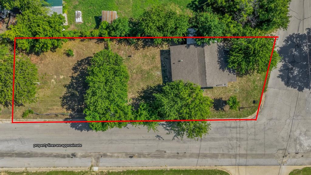 1220 N Rusk Street Property Photo 32