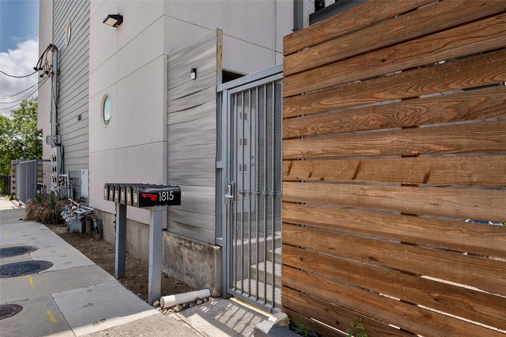 1815 Browder Street E Property Photo 34