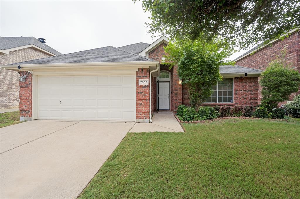 7806 Quiet Waters Drive Property Photo 1