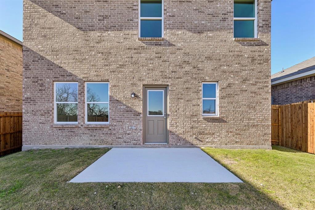 4407 Wood Fern Lane Property Photo 9