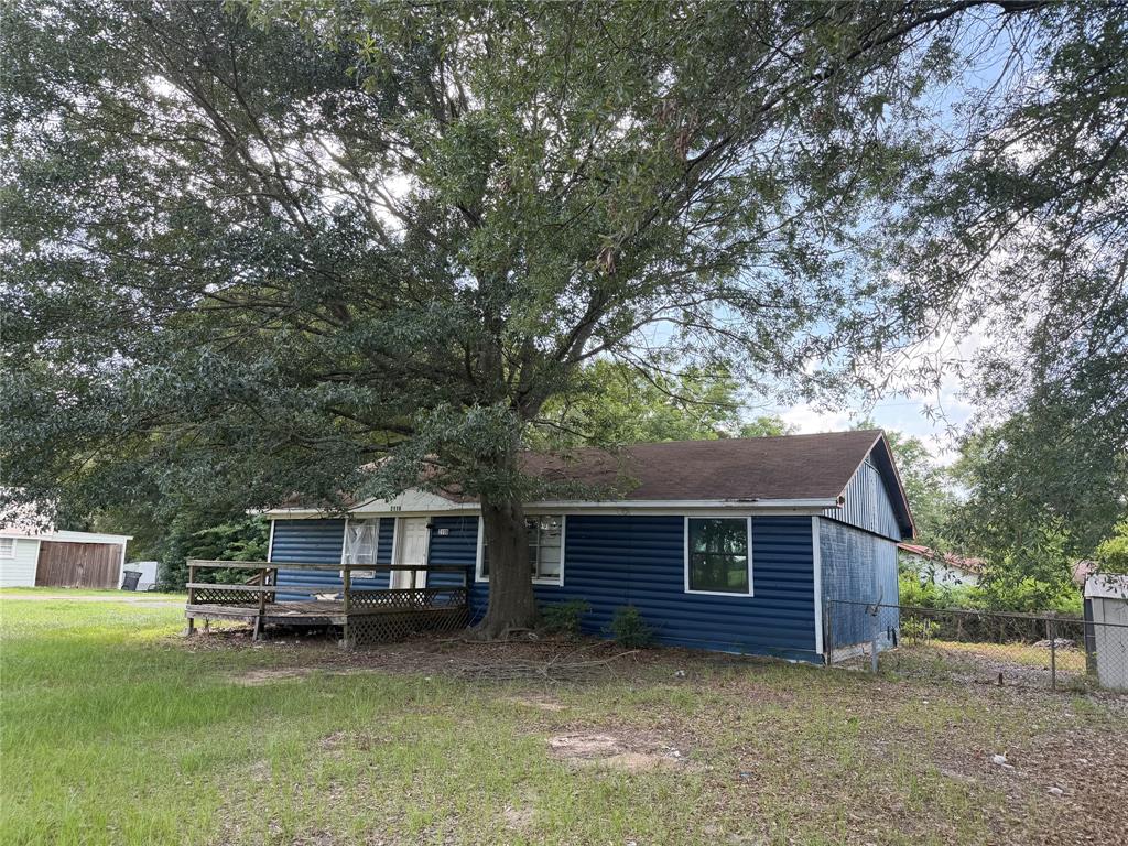 2118 County Road 4110 Property Photo 1