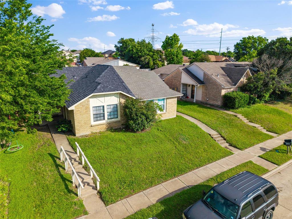 7254 Pineberry Road Property Photo 4