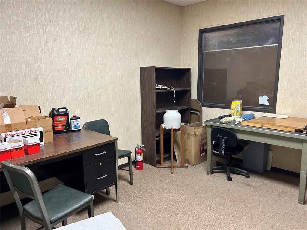 2432 Edinburgh Street Property Photo 4
