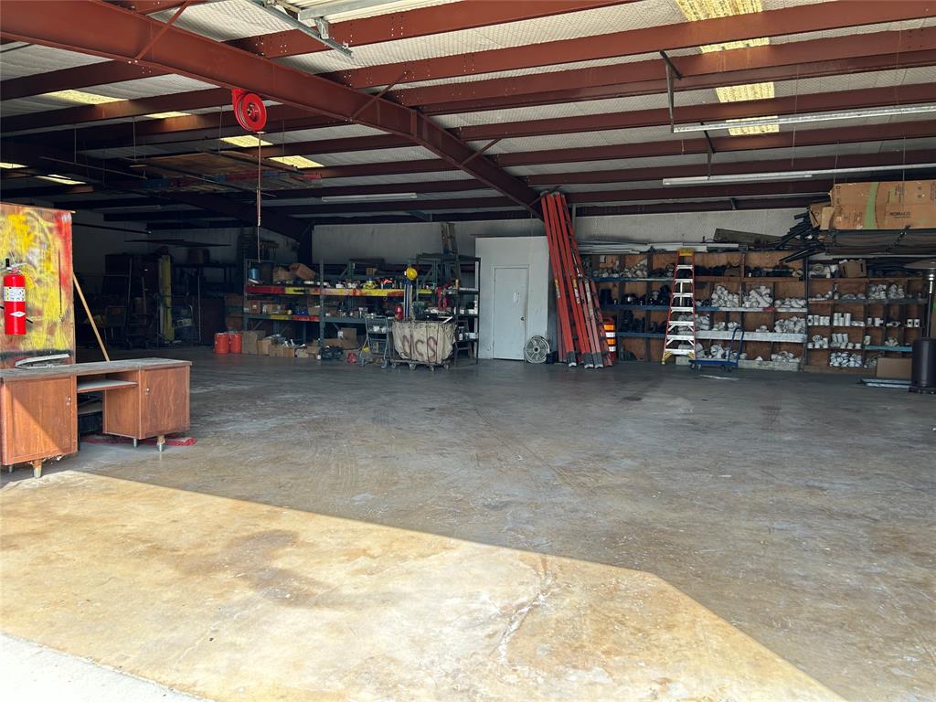 2432 Edinburgh Street Property Photo 19