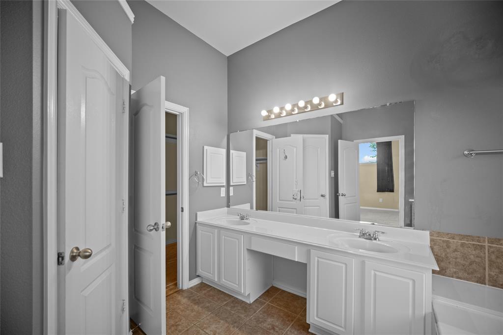2832 Appaloosa Court Property Photo 20