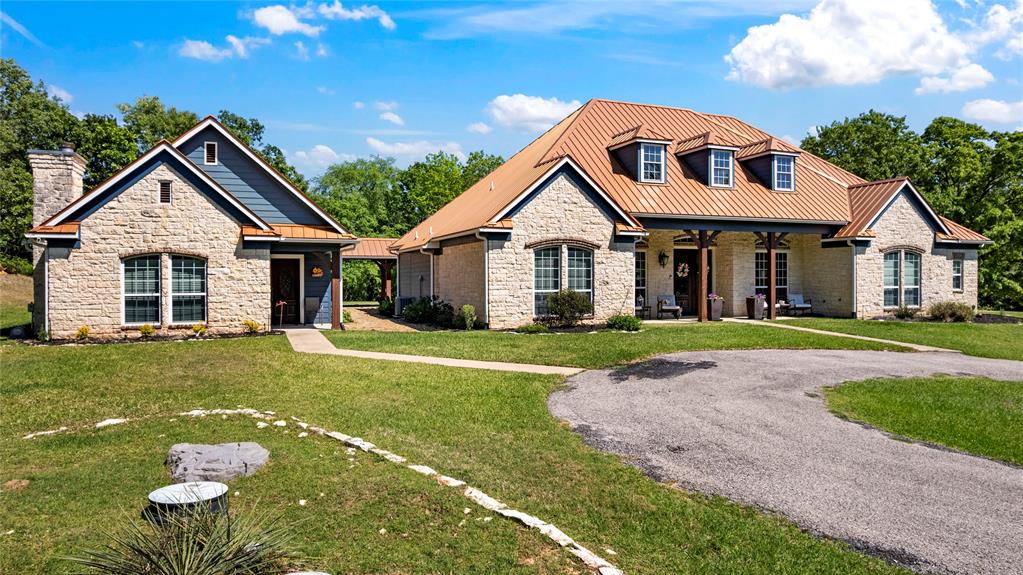 8597 Fallow Run Property Photo 3